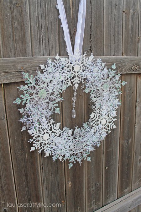 snowflake wreath home decor for the winter