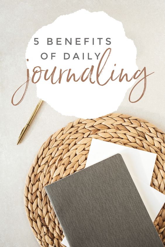 mock up photo for 5 benefits of daily journaling